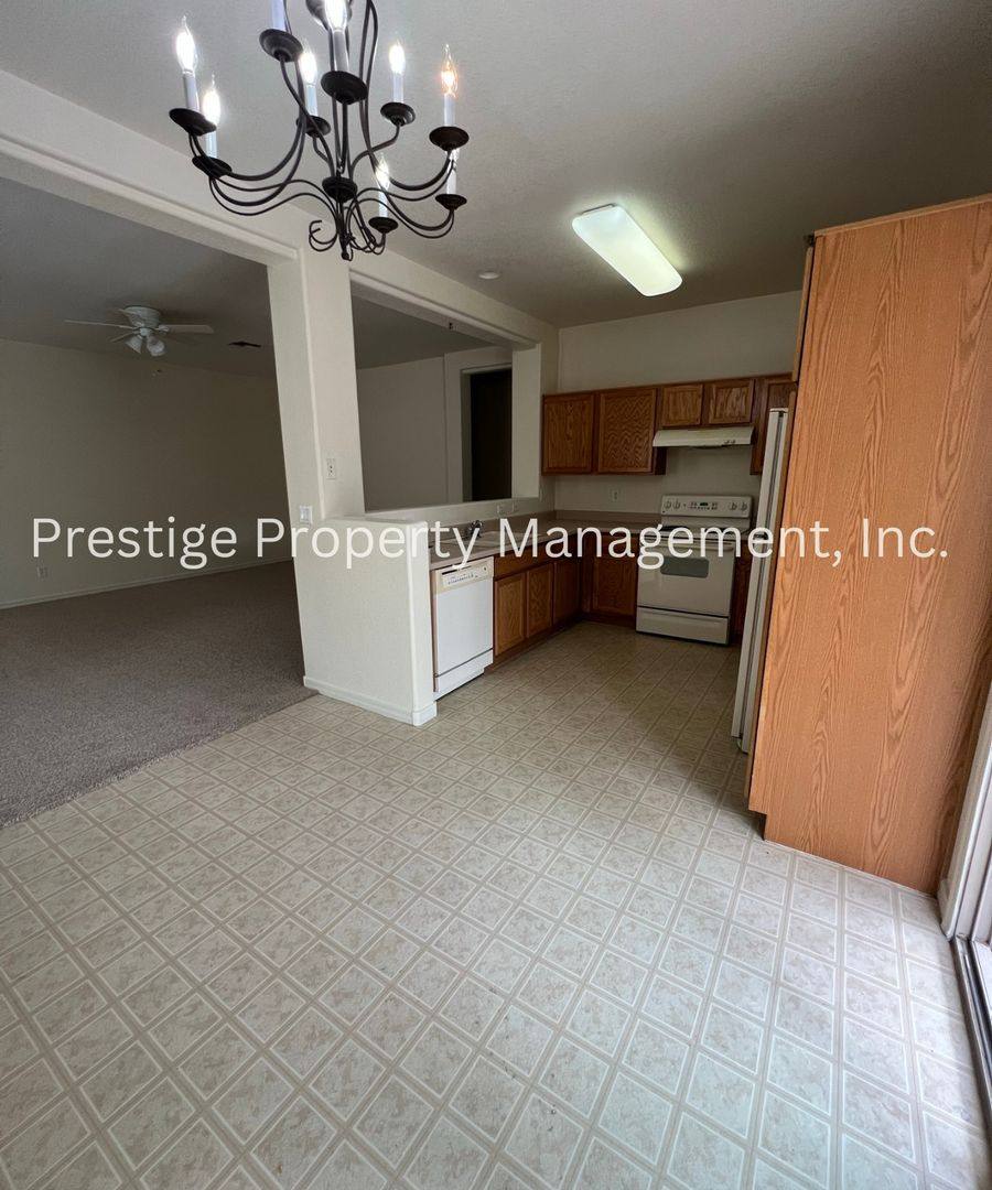 House for rent at 81 W Calle Guija, Sahuarita, AZ 85629