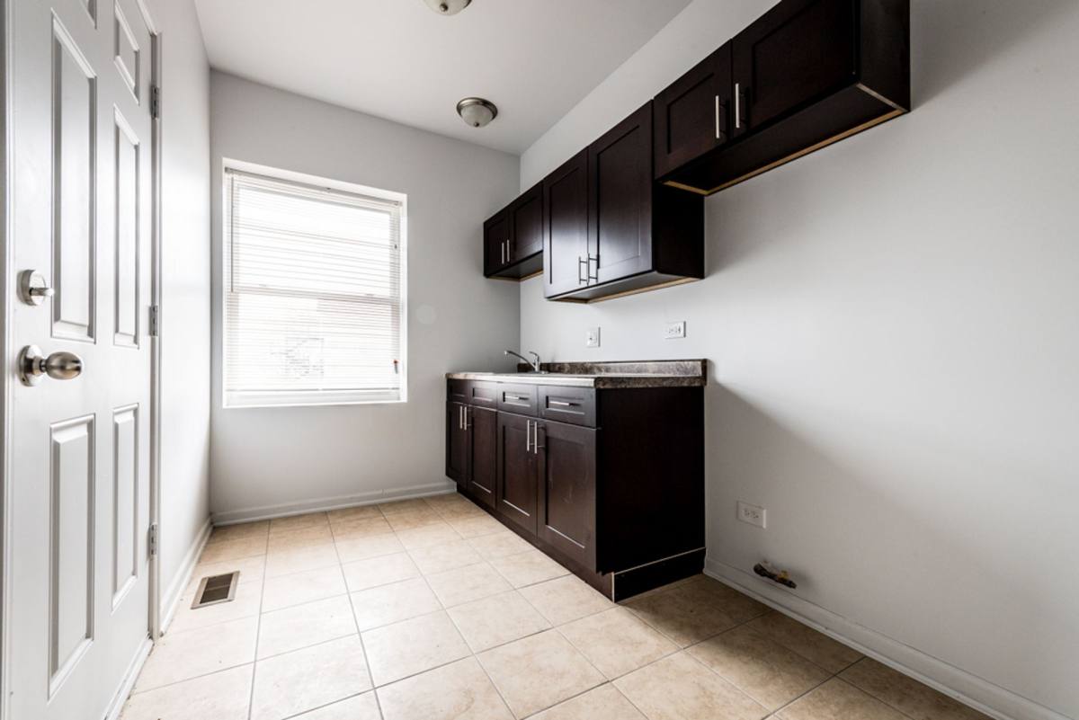 Apartment for rent at 1509-11 S Kenneth Ave, Chicago, IL 60623