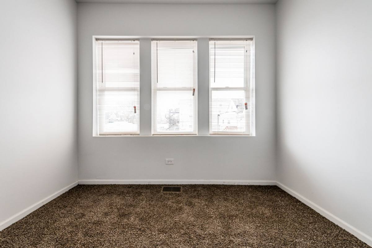 Apartment for rent at 1509-11 S Kenneth Ave, Chicago, IL 60623