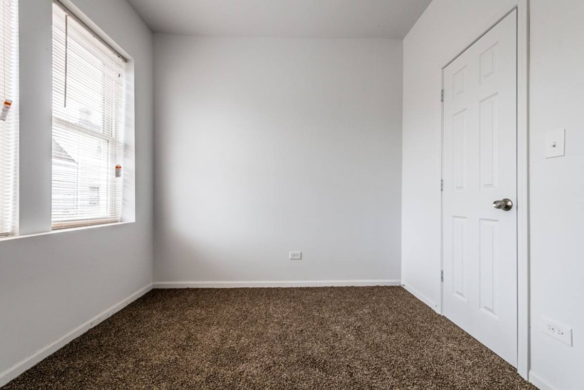 Apartment for rent at 1509-11 S Kenneth Ave, Chicago, IL 60623