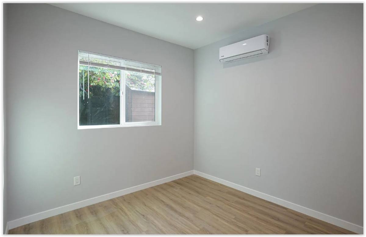 Townhouse for rent at 369 N Waverly St, Orange, CA 92866