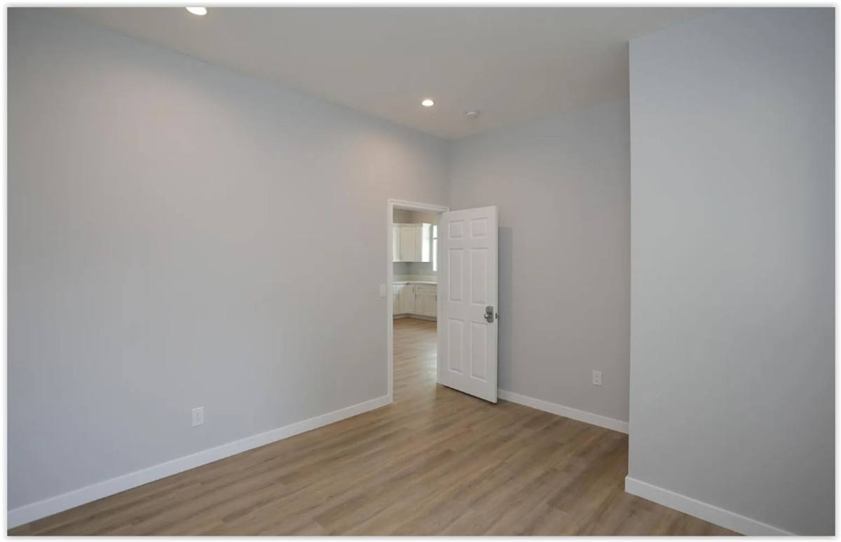 Townhouse for rent at 369 N Waverly St, Orange, CA 92866