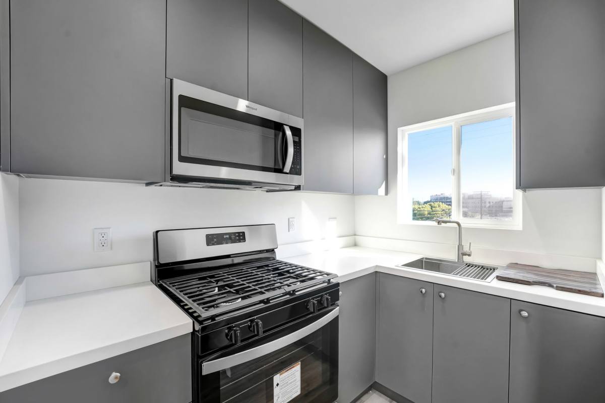 Apartment for rent at 1512 Pennsylvania Ave, Los Angeles, CA 90033