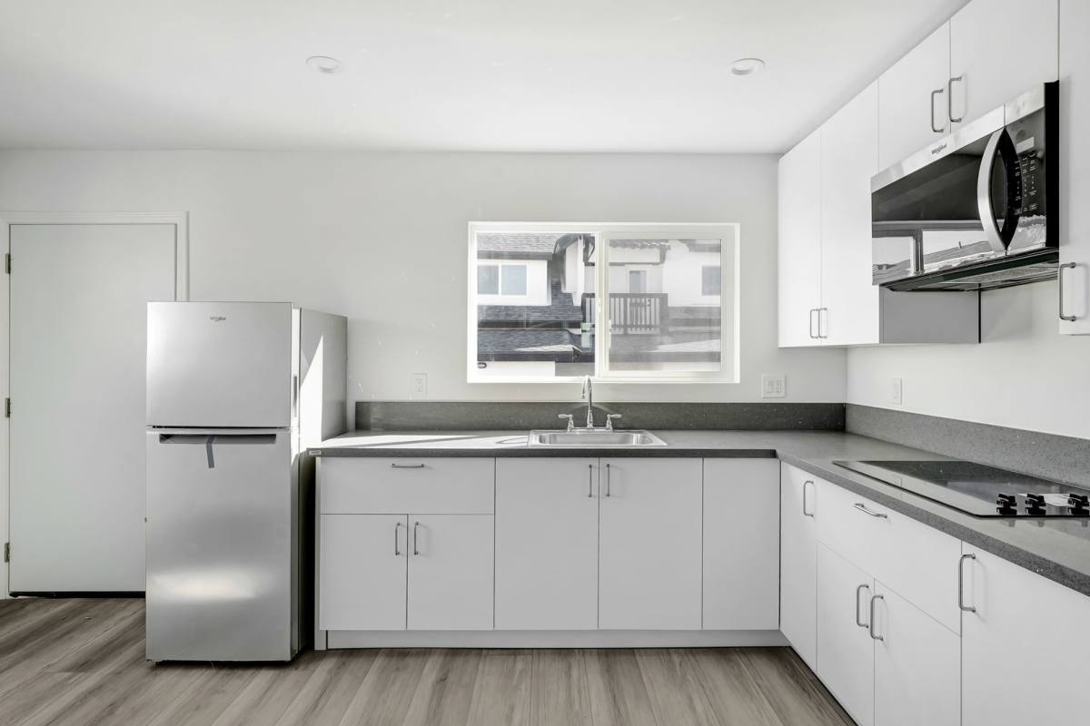 Apartment for rent at 1514 1 2 Pennsylvania Ave, Los Angeles, CA 90033
