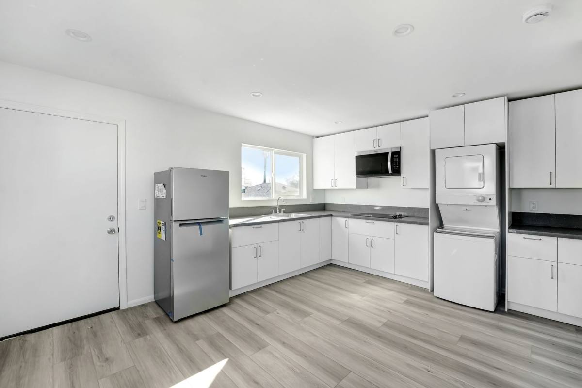 Apartment for rent at 1514 1 2 Pennsylvania Ave, Los Angeles, CA 90033