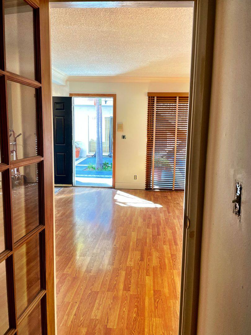 Apartment for rent at 1860 9th St, Santa Monica, CA 90404