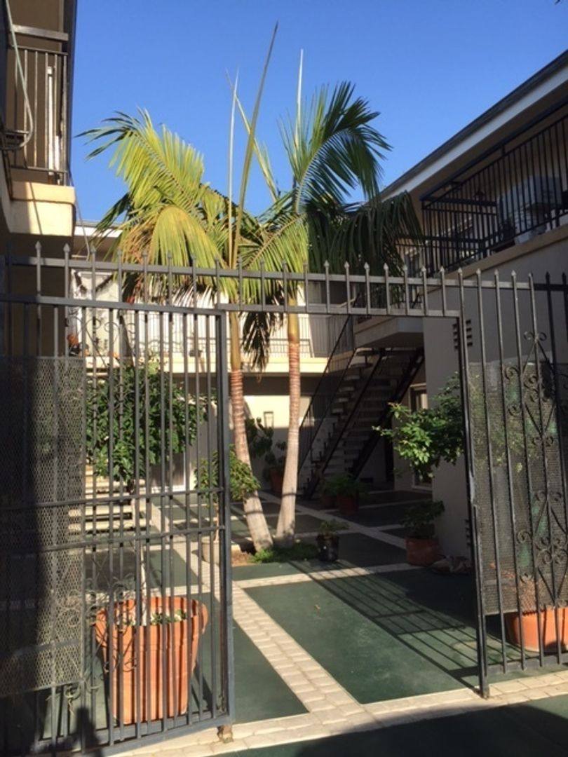 Apartment for rent at 1860 9th St, Santa Monica, CA 90404
