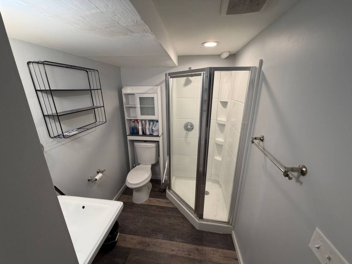 Townhouse for rent at 2700-2702 W 66th St, Minneapolis, MN 55432