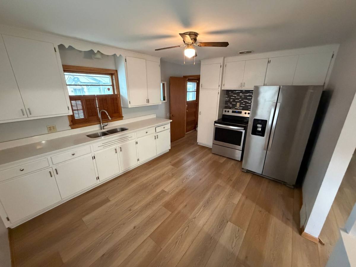 Townhouse for rent at 2700-2702 W 66th St, Minneapolis, MN 55432