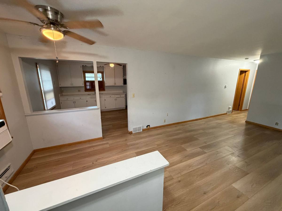 Townhouse for rent at 2700-2702 W 66th St, Minneapolis, MN 55432