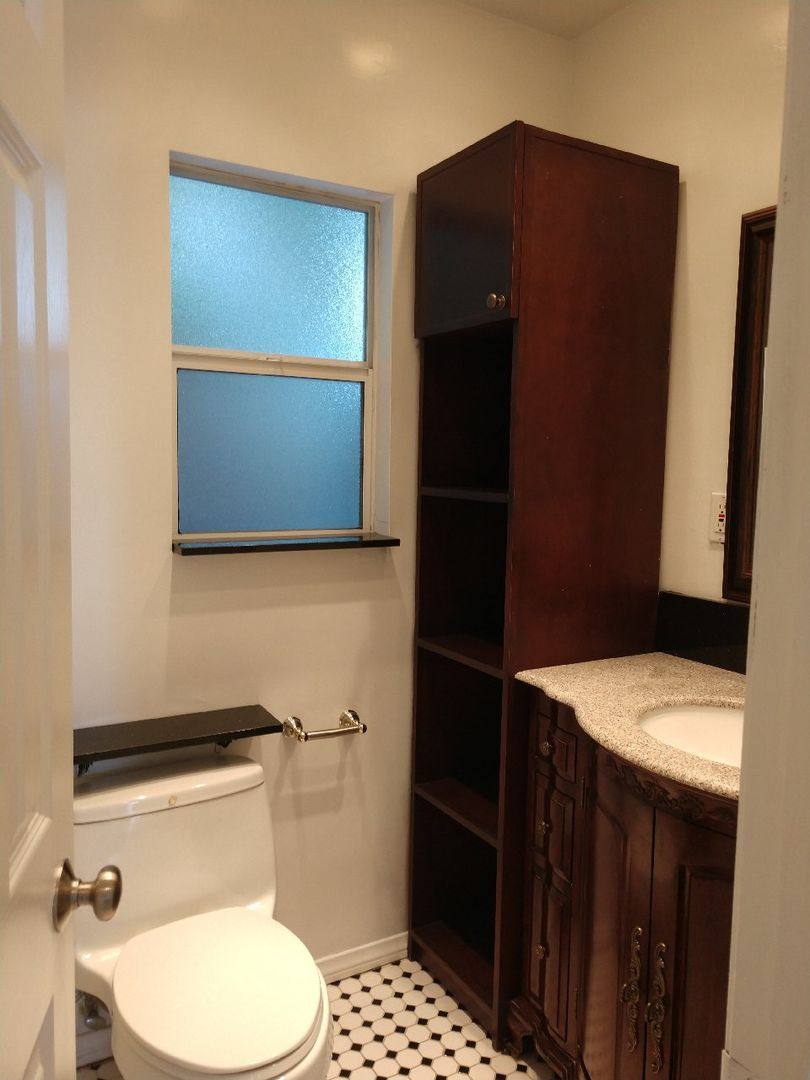 Apartment for rent at 665 Camino Real #4, Palm Springs, CA 92264