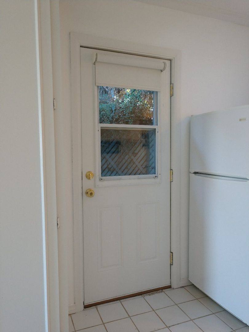 Apartment for rent at 665 Camino Real #4, Palm Springs, CA 92264