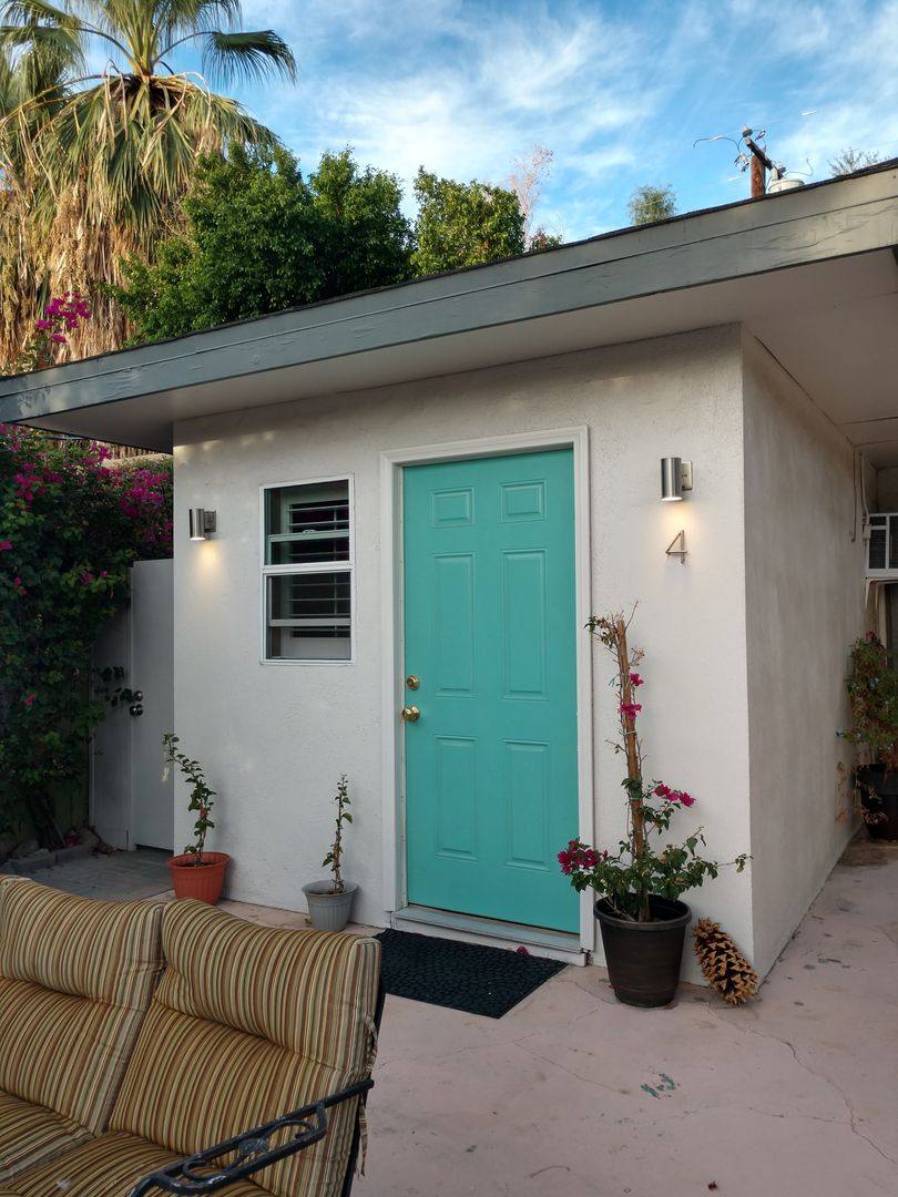 Apartment for rent at 665 Camino Real #4, Palm Springs, CA 92264