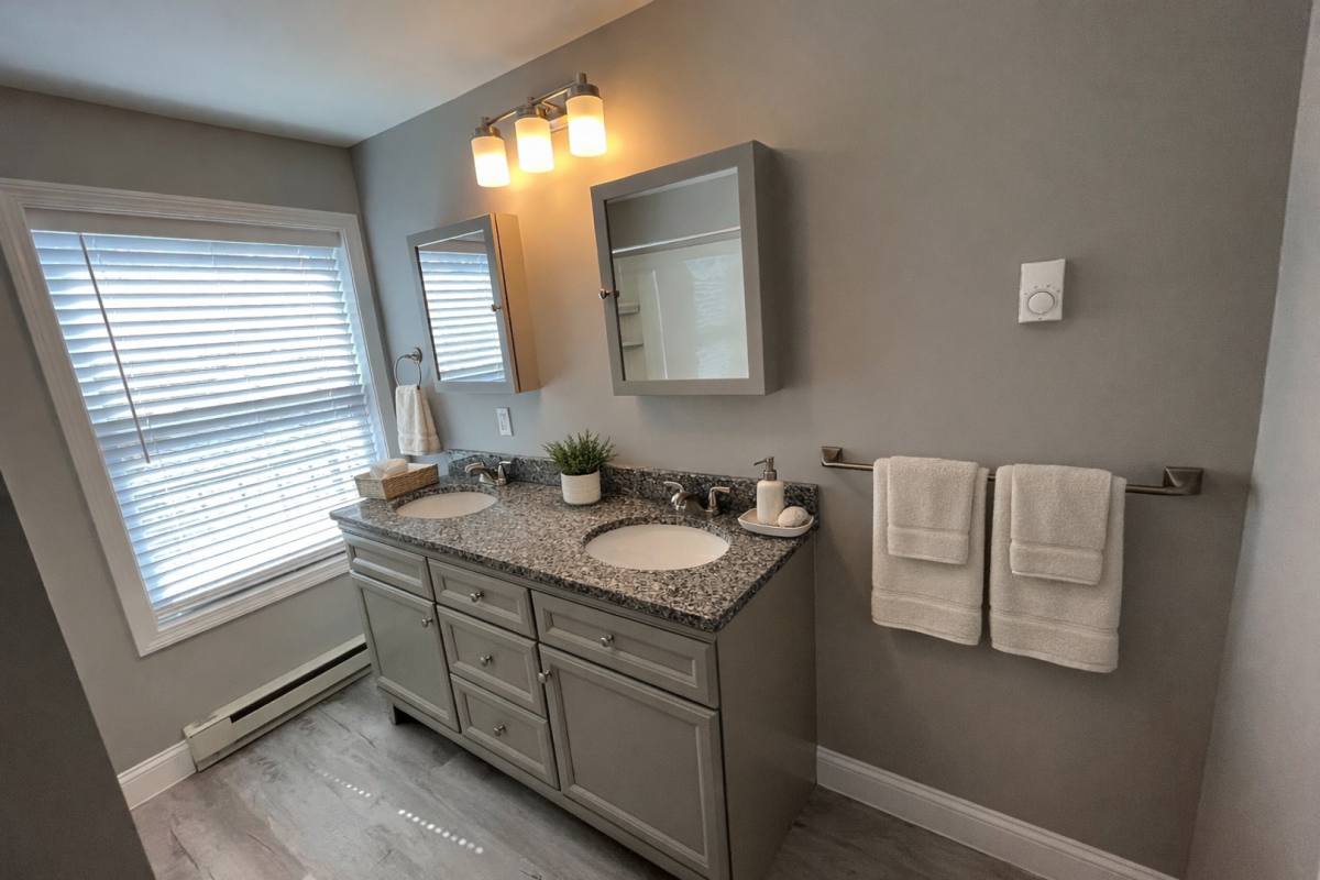 Apartment for rent at 60 W Broadway, Derry, NH 03038