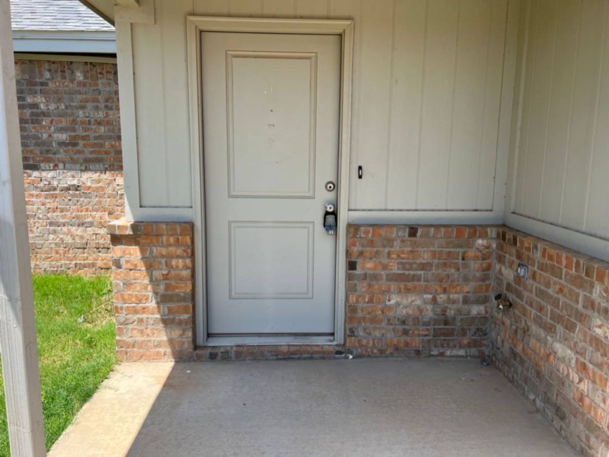 Apartment for rent at 1401 17th St, Shallowater, TX 79363