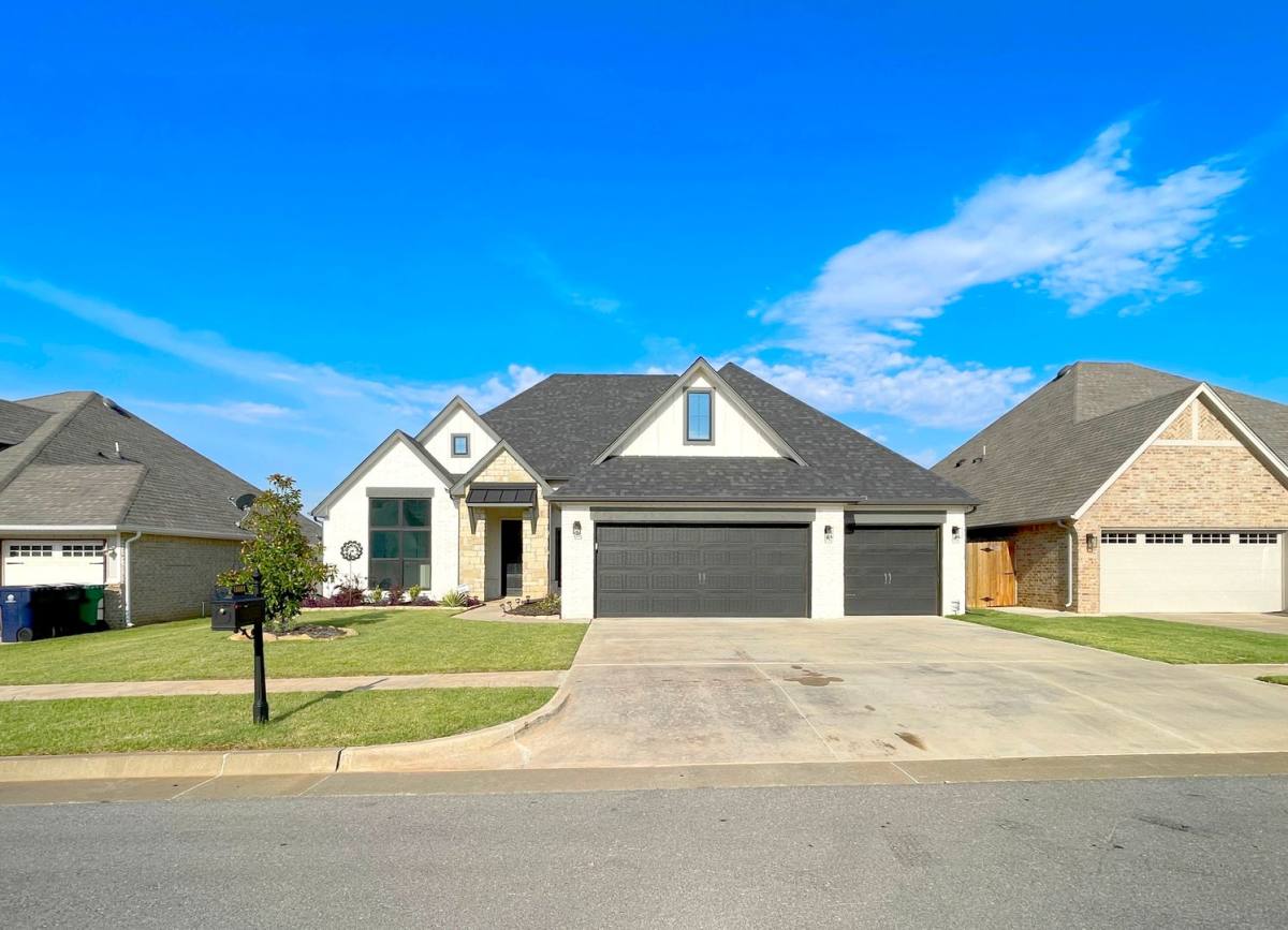 House for rent at 18801 Hidden Hill Terrace, Edmond, OK 73012