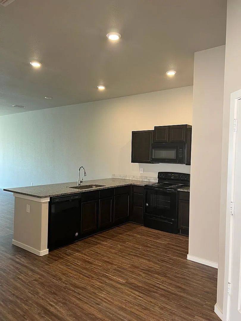 Apartment for rent at 7053 96th St, Lubbock, TX 79424