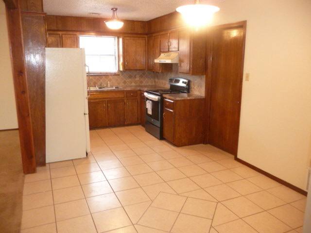 House for rent at 6410 SW Glenhaven Ave, Lawton, OK 73505