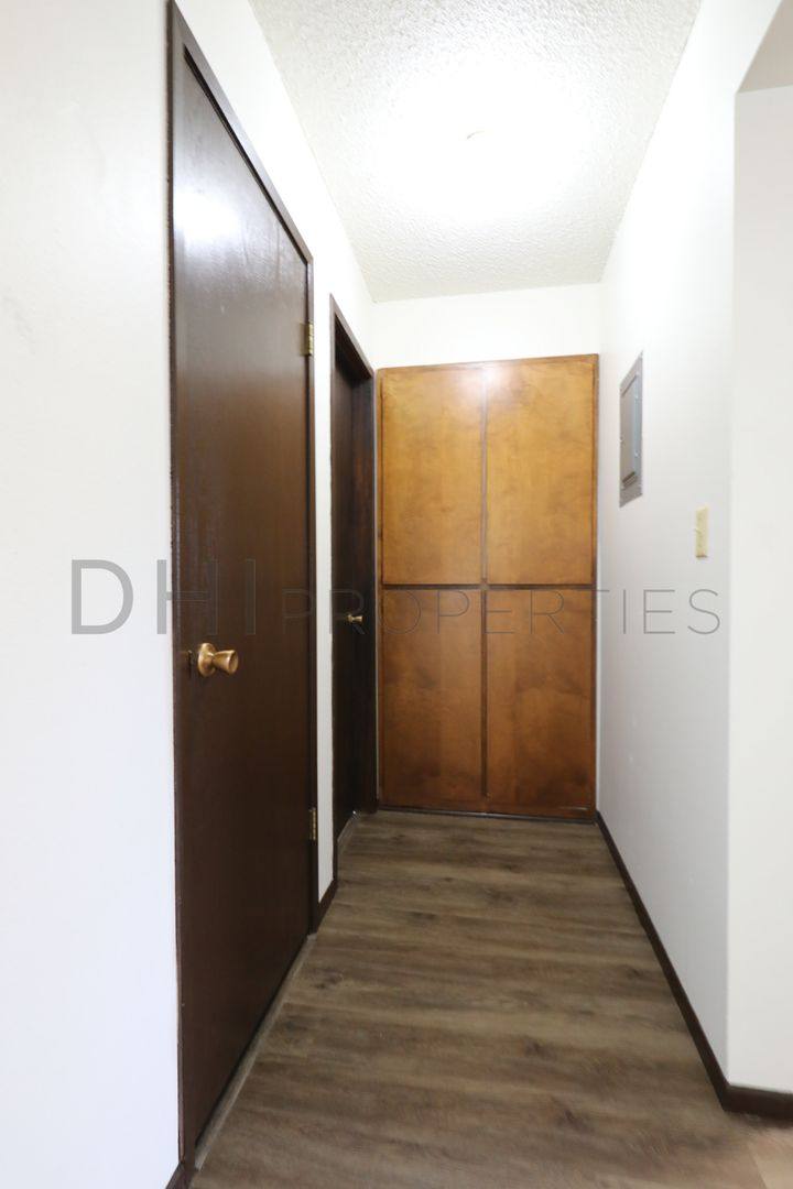 Apartment for rent at 852-862 8th Ave, Longview, WA 98632