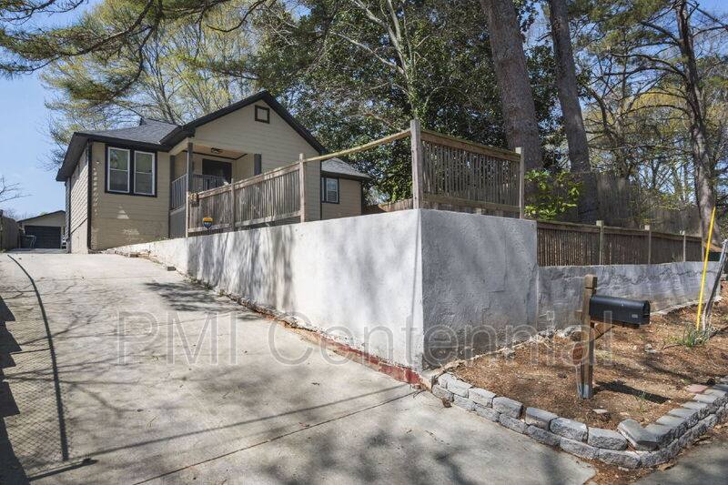 House for rent at 562 Gary Rd NW, Atlanta, GA 30318