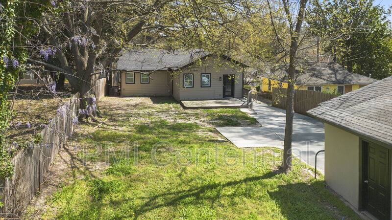 House for rent at 562 Gary Rd NW, Atlanta, GA 30318