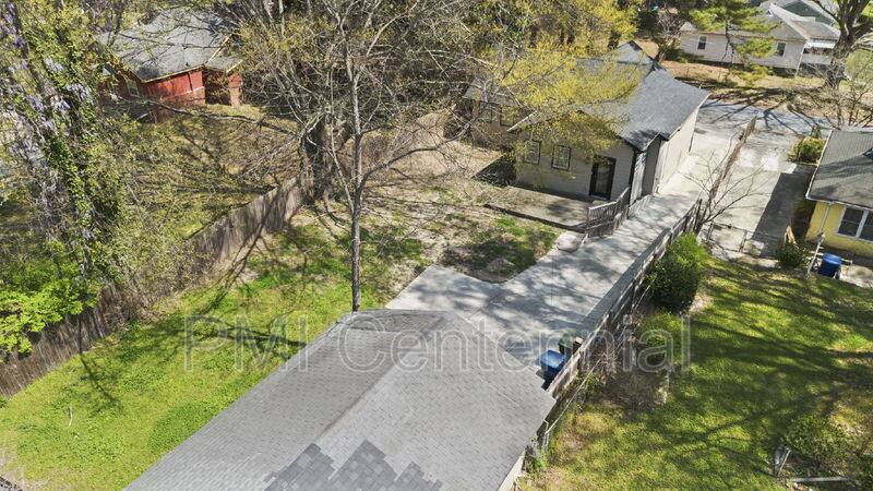 House for rent at 562 Gary Rd NW, Atlanta, GA 30318