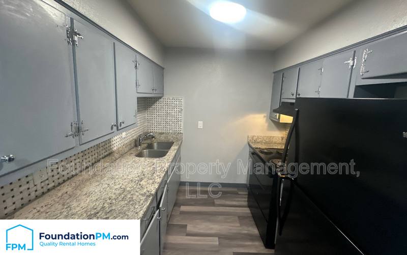 House for rent at 1283 E Raines Rd #14, Memphis, TN 38116