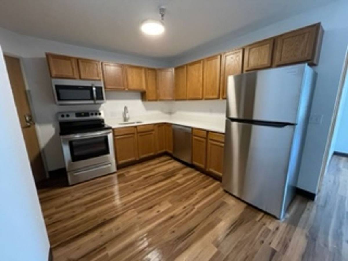 Apartment for rent at 730 E 2nd St, Duluth, MN 55805