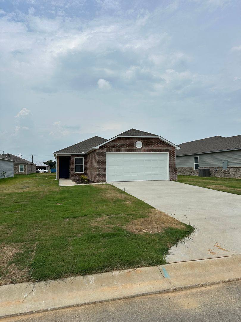 House for rent at 5813 Pope St, Jonesboro, AR 72404