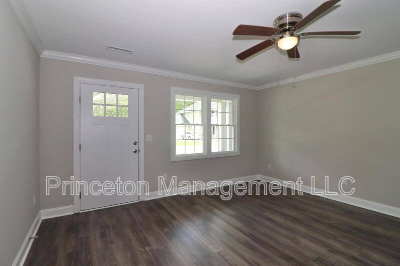Townhouse for rent at 3971 Newhall Dr NW, Hickory, NC 28601