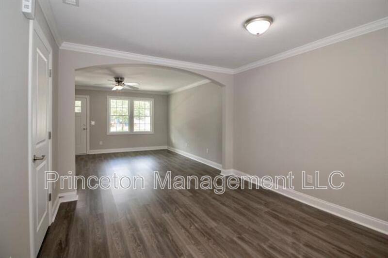 Townhouse for rent at 3971 Newhall Dr NW, Hickory, NC 28601