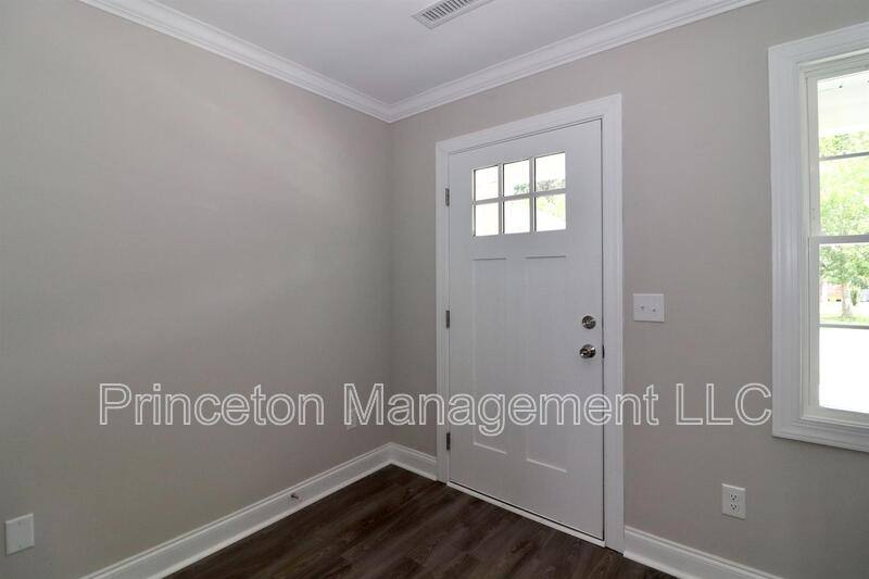 Townhouse for rent at 3971 Newhall Dr NW, Hickory, NC 28601