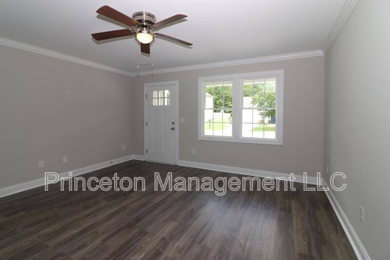 Townhouse for rent at 3971 Newhall Dr NW, Hickory, NC 28601