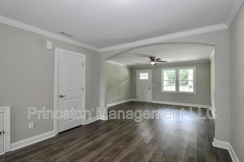 Townhouse for rent at 3971 Newhall Dr NW, Hickory, NC 28601