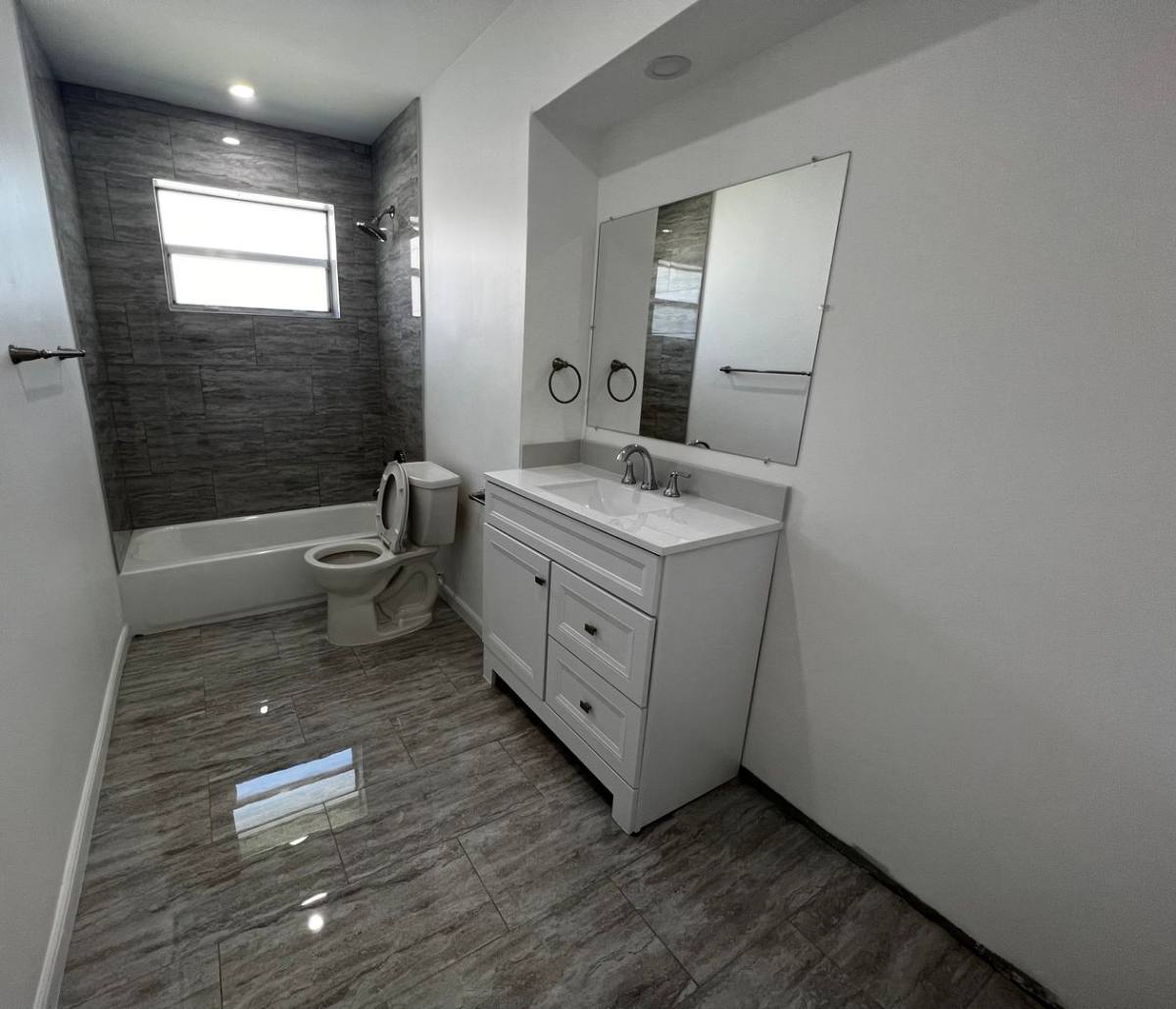 House for rent at 707 N 11 Ave, Hollywood, FL 33019