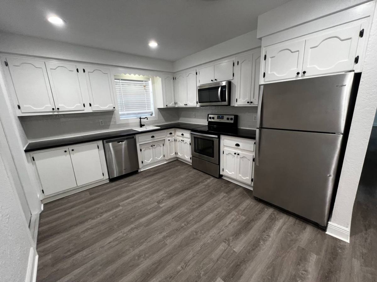 House for rent at 707 N 11 Ave, Hollywood, FL 33019