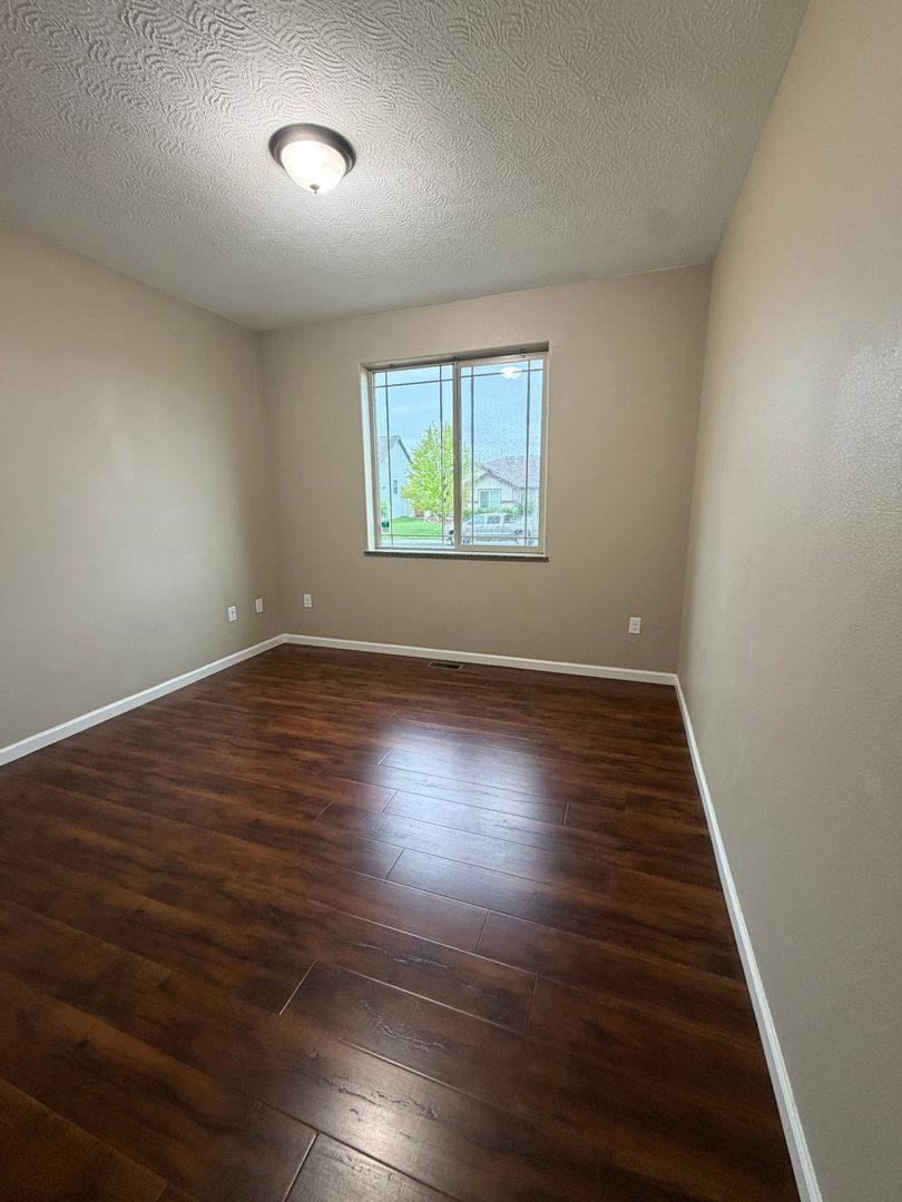 House for rent at 215 N Wellington St, Moses Lake, WA 98837