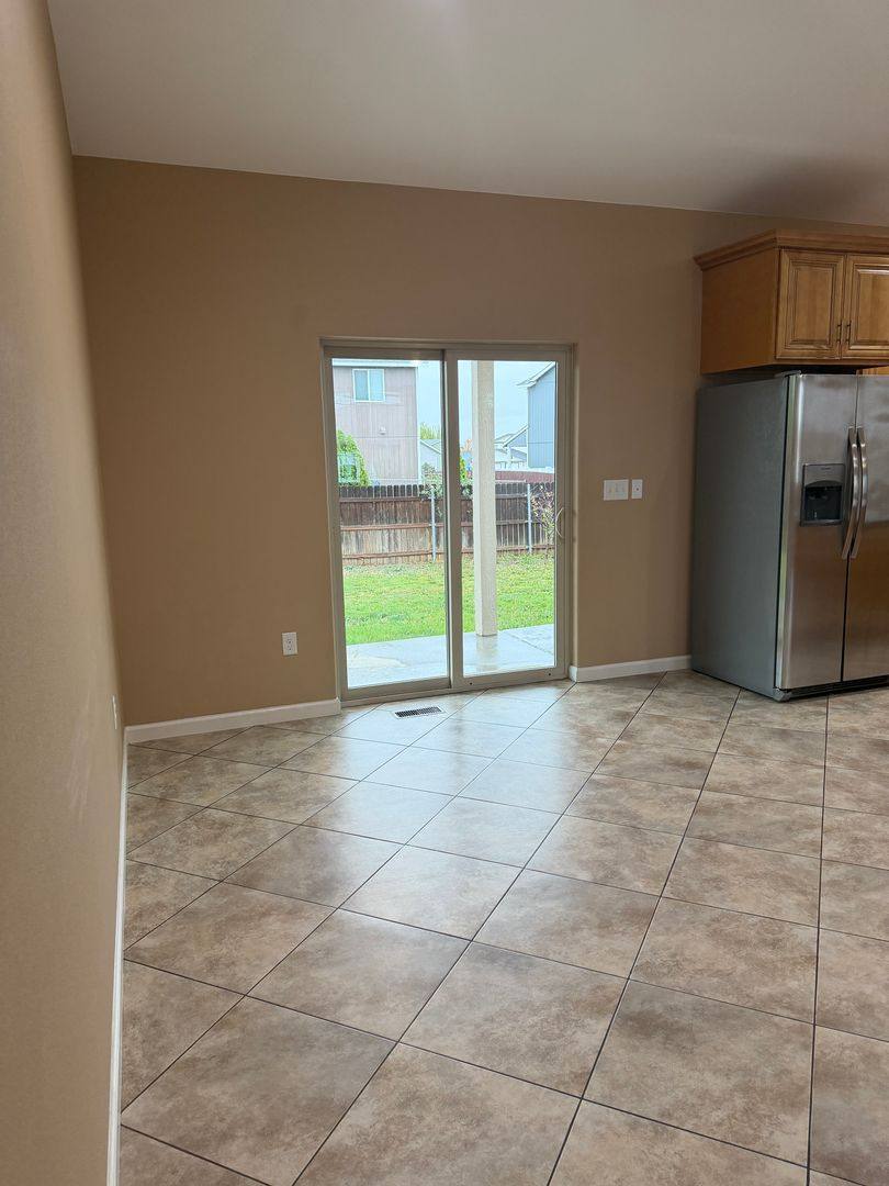 House for rent at 215 N Wellington St, Moses Lake, WA 98837