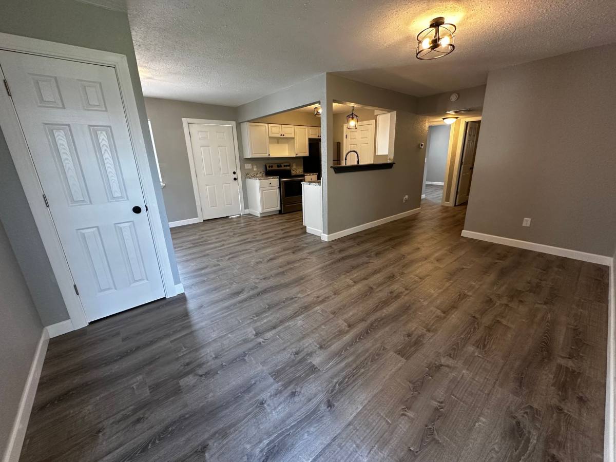 Apartment for rent at 4959 Horseshoe Bend Parkway, Lake Ozark, MO 65049
