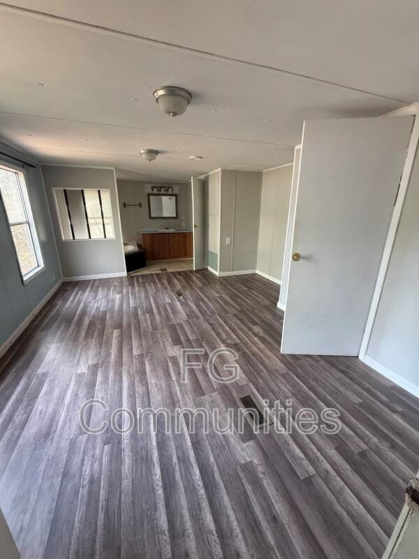 House for rent at 1059 Eller Rd #21, Lexington, NC 27295