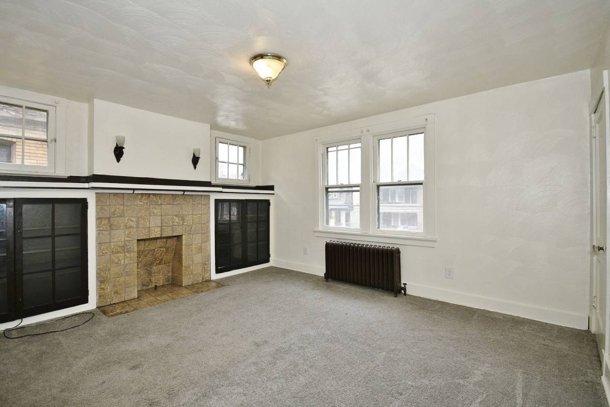 Apartment for rent at 1716-1718 Montier St, Pittsburgh, PA 15221