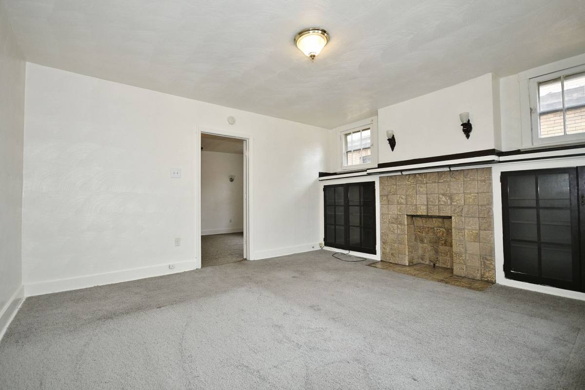 Apartment for rent at 1716-1718 Montier St, Pittsburgh, PA 15221