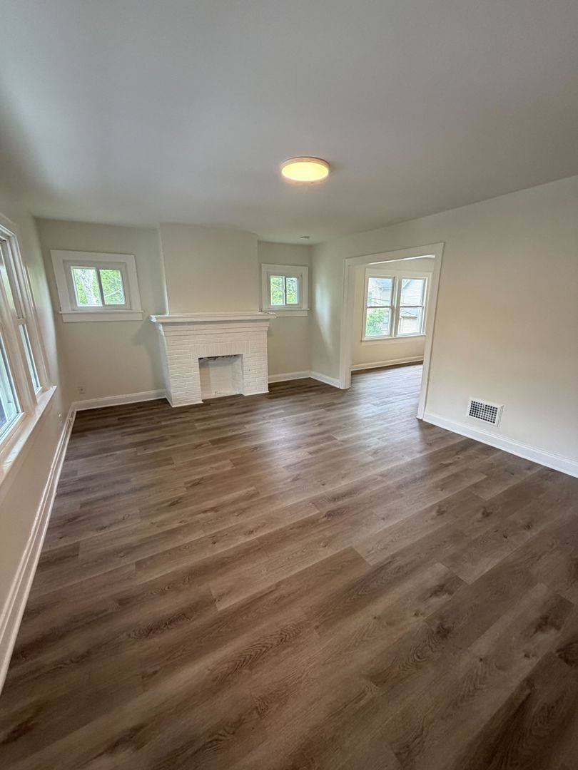 Apartment for rent at 1272 Kent St, Columbus, OH 43205