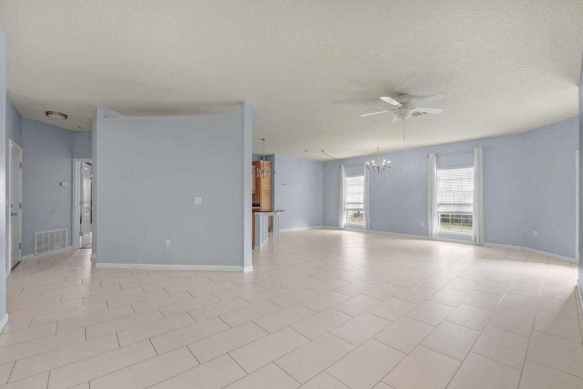 House for rent at 4596 Hermosa Rd, Crestview, FL 32539