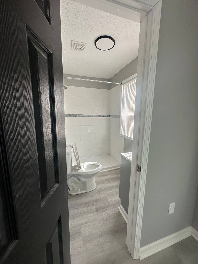 Apartment for rent at 4926 E Washington St, Indianapolis, IN 46201