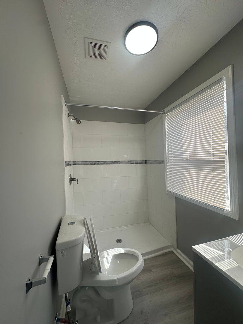 Apartment for rent at 4926 E Washington St, Indianapolis, IN 46201