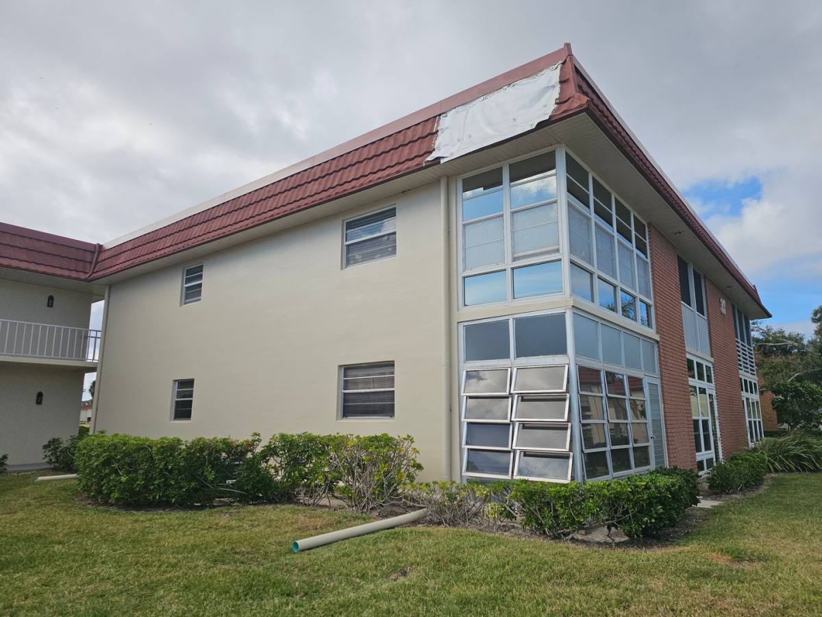 Apartment for rent at 33 Pine Arbor Lane, Vero Beach, FL 32962