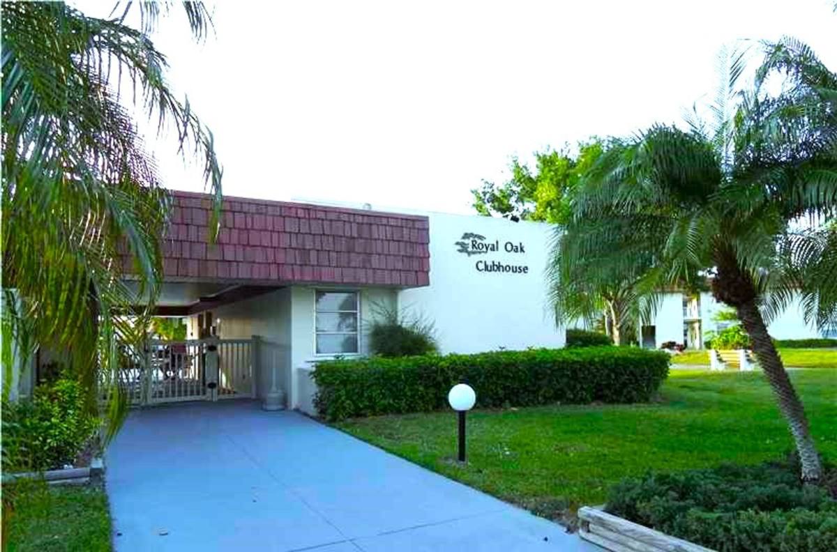 Apartment for rent at 33 Pine Arbor Lane, Vero Beach, FL 32962