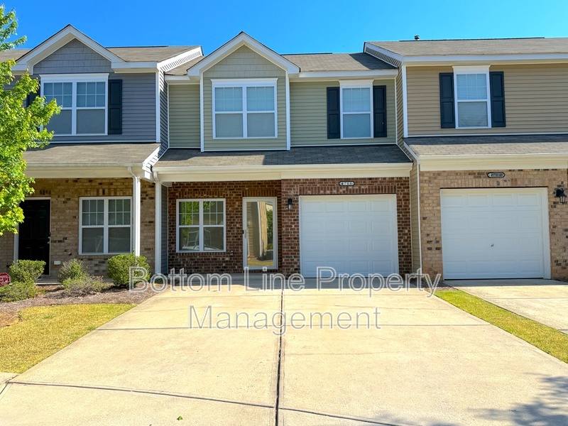 Townhouse for rent at 4708 Pepperstone Lane, Charlotte, NC 28269