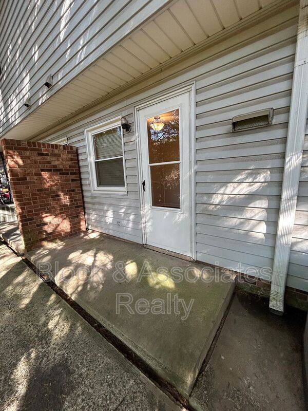 House for rent at 522 S Cherry St, Kernersville, NC 27284